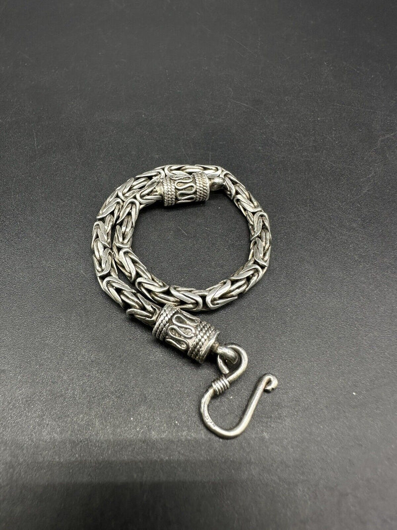 Beautiful Unisex Byzantine Sterling Silver Bracelet 8" 23Gs