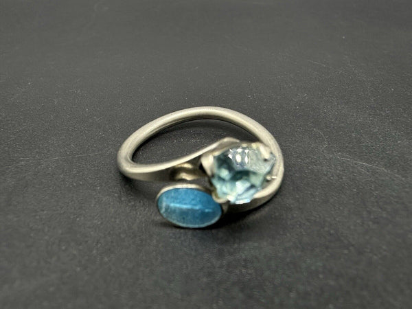 Vintage 925 Sterling Silver Blue Topaz? Stone Band Ring sz 6