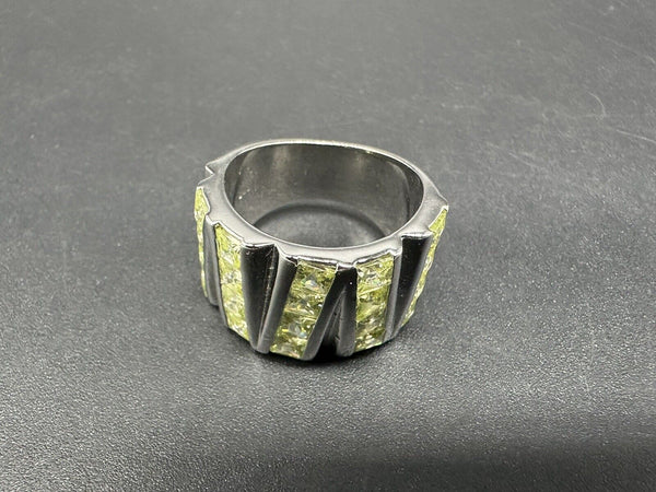 Vintage Sterling Silver 925 Peridot 11 Grams ring size 6