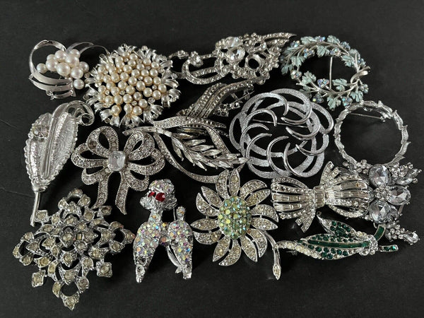 VINTAGE HIGH END Brooches 16pcs MISSING RHINESTONES ALL WEARABLE/ Most Unsigned