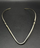 Vintage Sterling Silver Twisted V Stiff Choker Necklace 16”