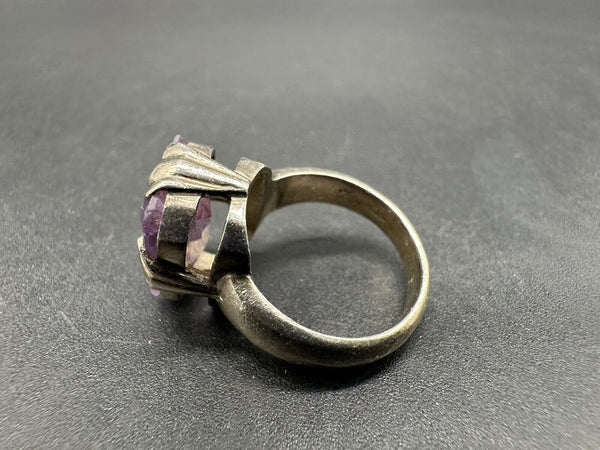 Vintage Sterling Silver Amethyst Ring size 6