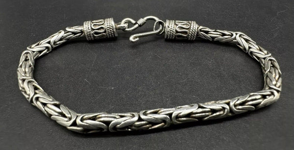 Beautiful Unisex Byzantine Sterling Silver Bracelet 8" 23Gs