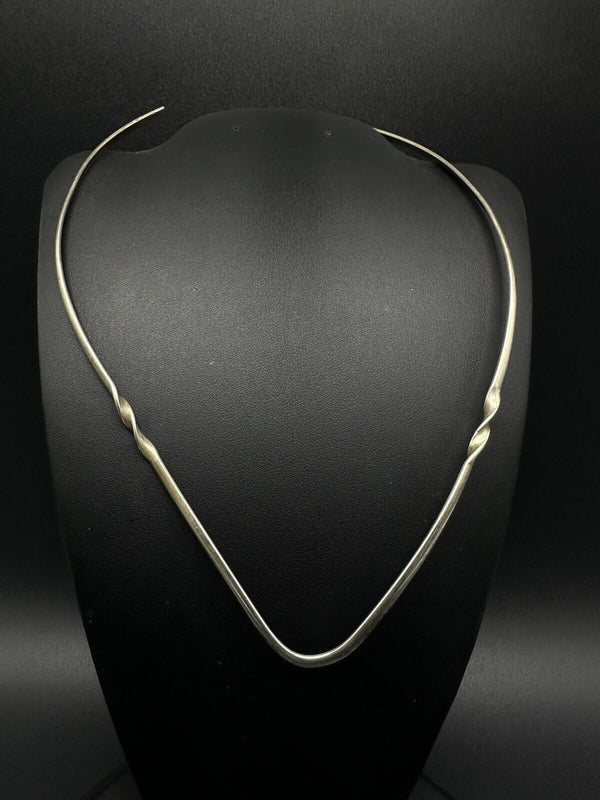 Vintage Sterling Silver Twisted V Stiff Choker Necklace 16”