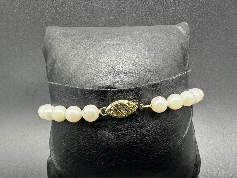 14k Gold Lustrous Genuine Pearl Bracelet 7" long