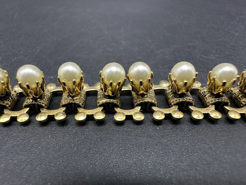 VINTAGE 1930-40'S GOLD TONE CREAMY WHITE FAUX PEARL BRACELET! 7”