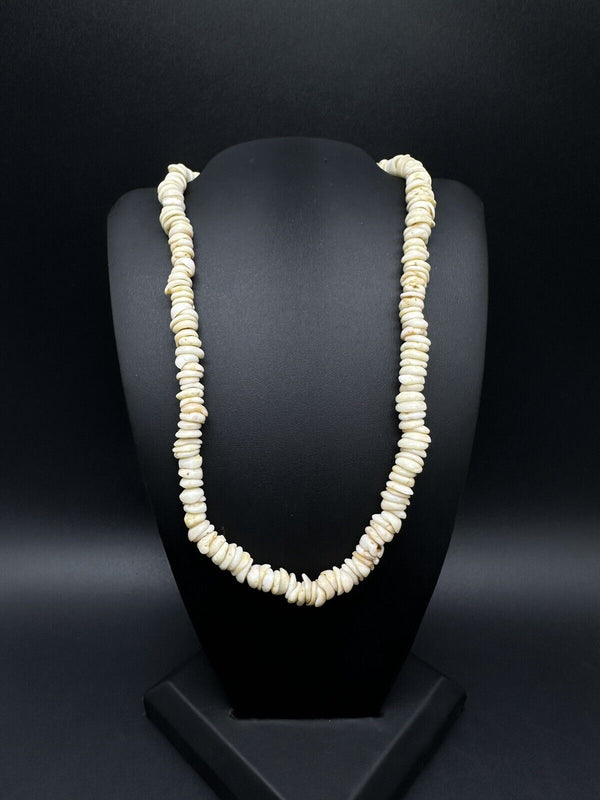 VINTAGE White Hawaiian PUKA SHELL Necklace 18” 43Gs