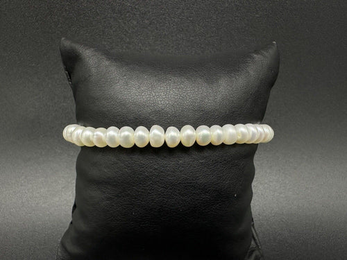 10k Gold Genuine Button Pearl Bracelet 7”