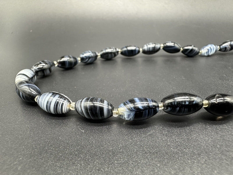 22” Vintage Black Banded Agate Gemstone Beaded Elegant Necklace 22"