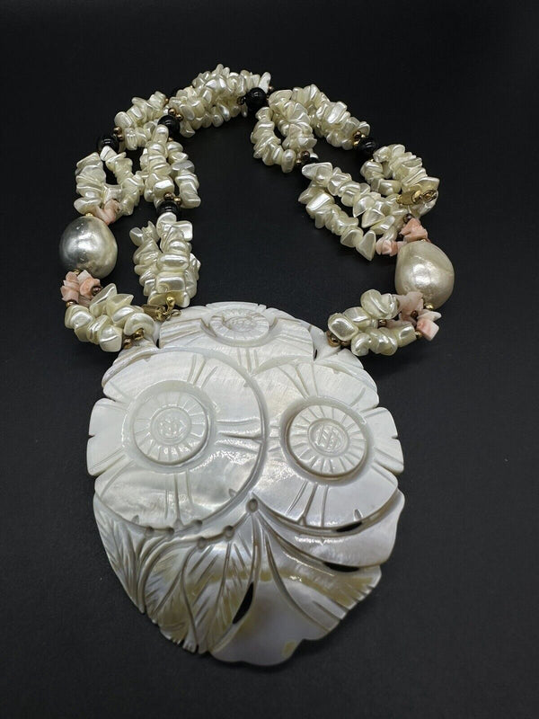 Vtg MOP Hibiscus Shell Statement Necklace 22”