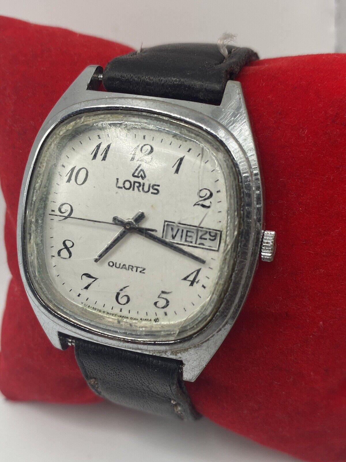 Vintage Lorus Water Resistant Quartz Watch Y573-5030 Stainless Steel Back
