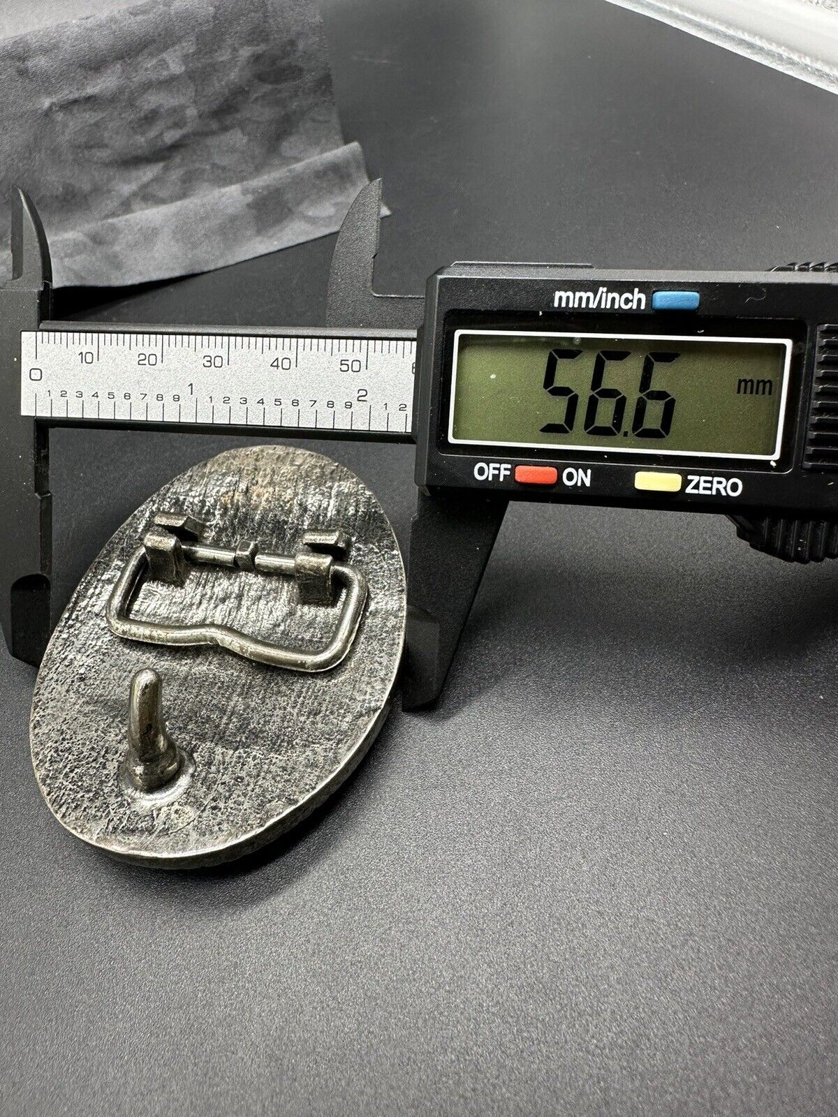 VINTAGE BELT BUCKLE WESTERN THEME