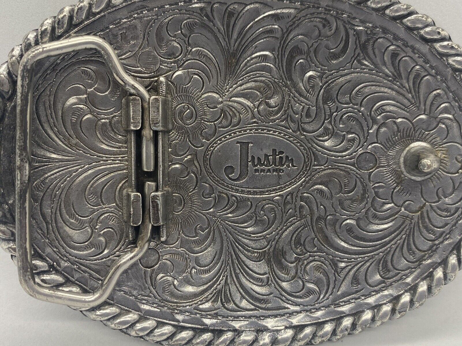 JUSTIN BRAND SILVER TONE WESTERN BELT BUCKLE