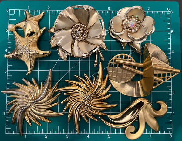 Vintage To Now Large Metal Floral Unsigned Brooch Pin Gold Tone Jewelry Lot Of 7