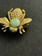 Vintage Bee gold tone large brooch pin 1.5”