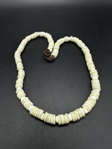 A87 White Disc Shell Necklace Barrel Clasp Vintage 17” 41Gs