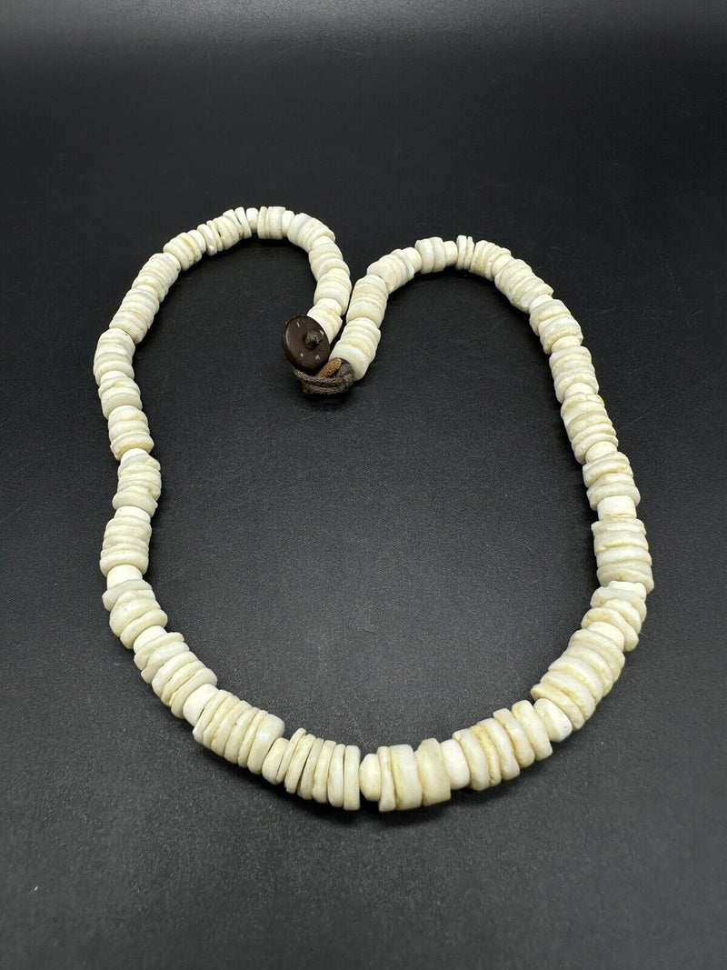 A87 White Disc Shell Necklace Barrel Clasp Vintage 17” 41Gs