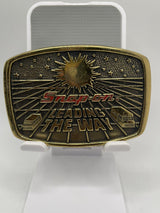 New Snap-On Tools “Leading The Way” Belt Buckle Solid Brass Original Case 1988
