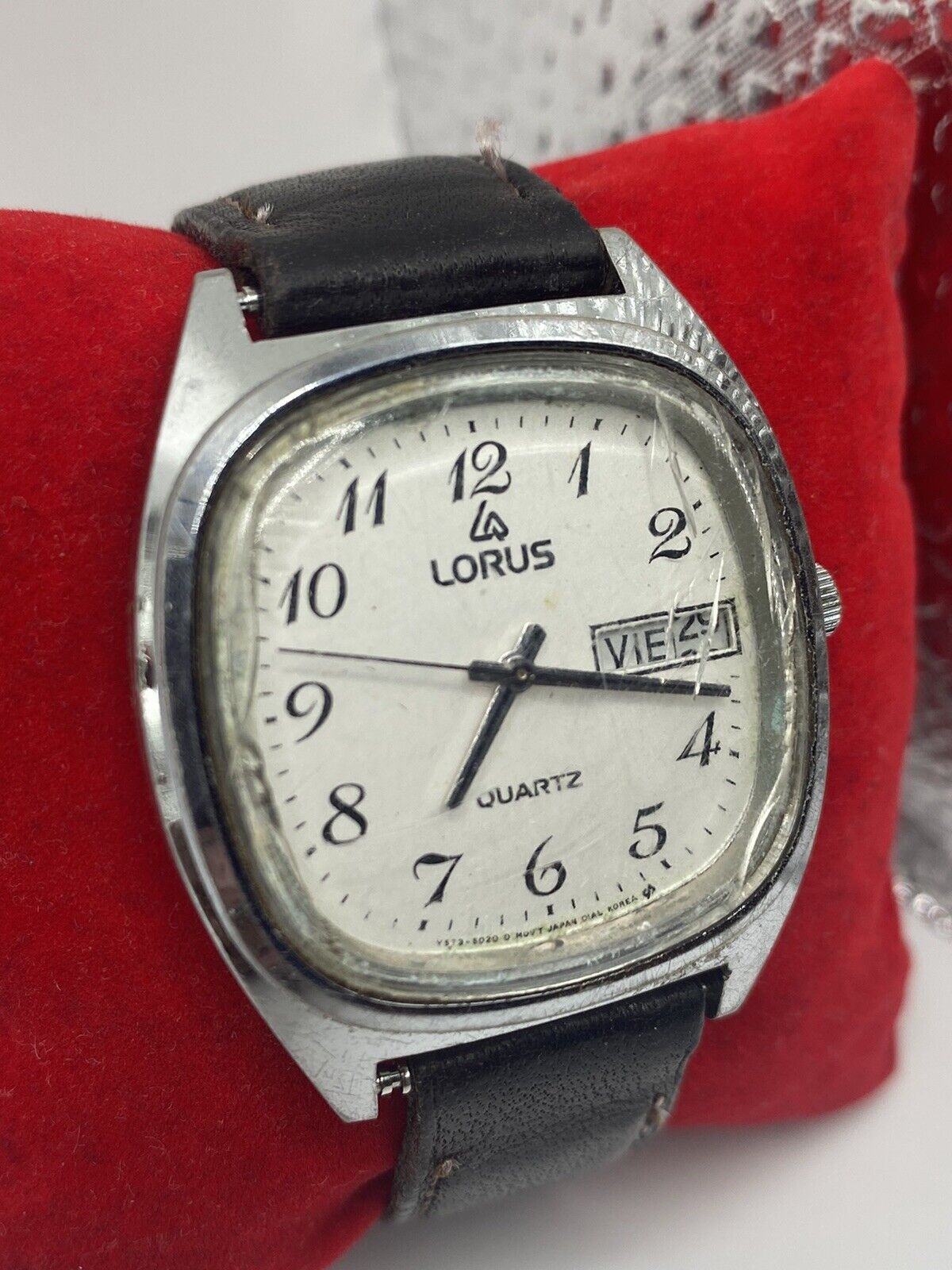 Vintage Lorus Water Resistant Quartz Watch Y573-5030 Stainless Steel Back