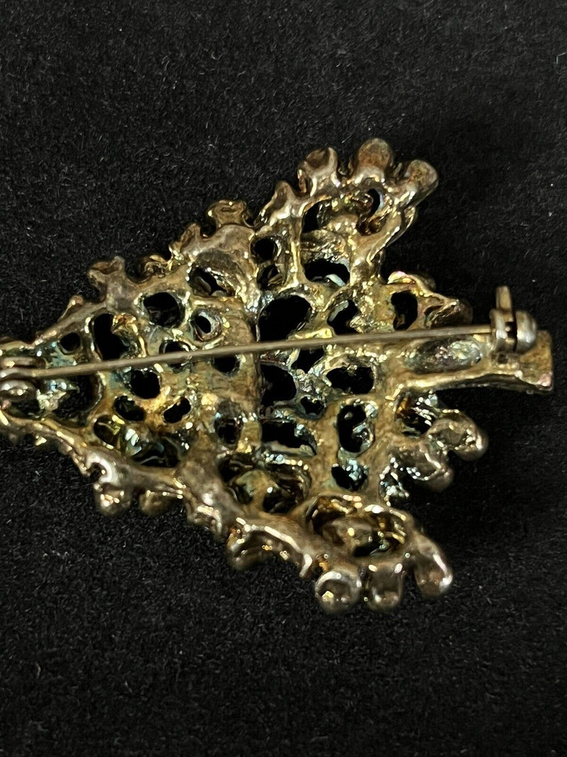 Vintage UnSigned Goldtone w/ Clear Rhinestone Christmas Tree Brooch Pin