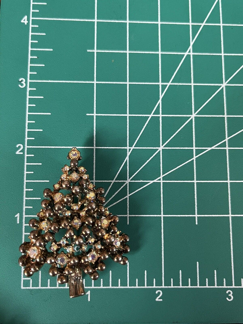 Vintage UnSigned Goldtone w/ Clear Rhinestone Christmas Tree Brooch Pin