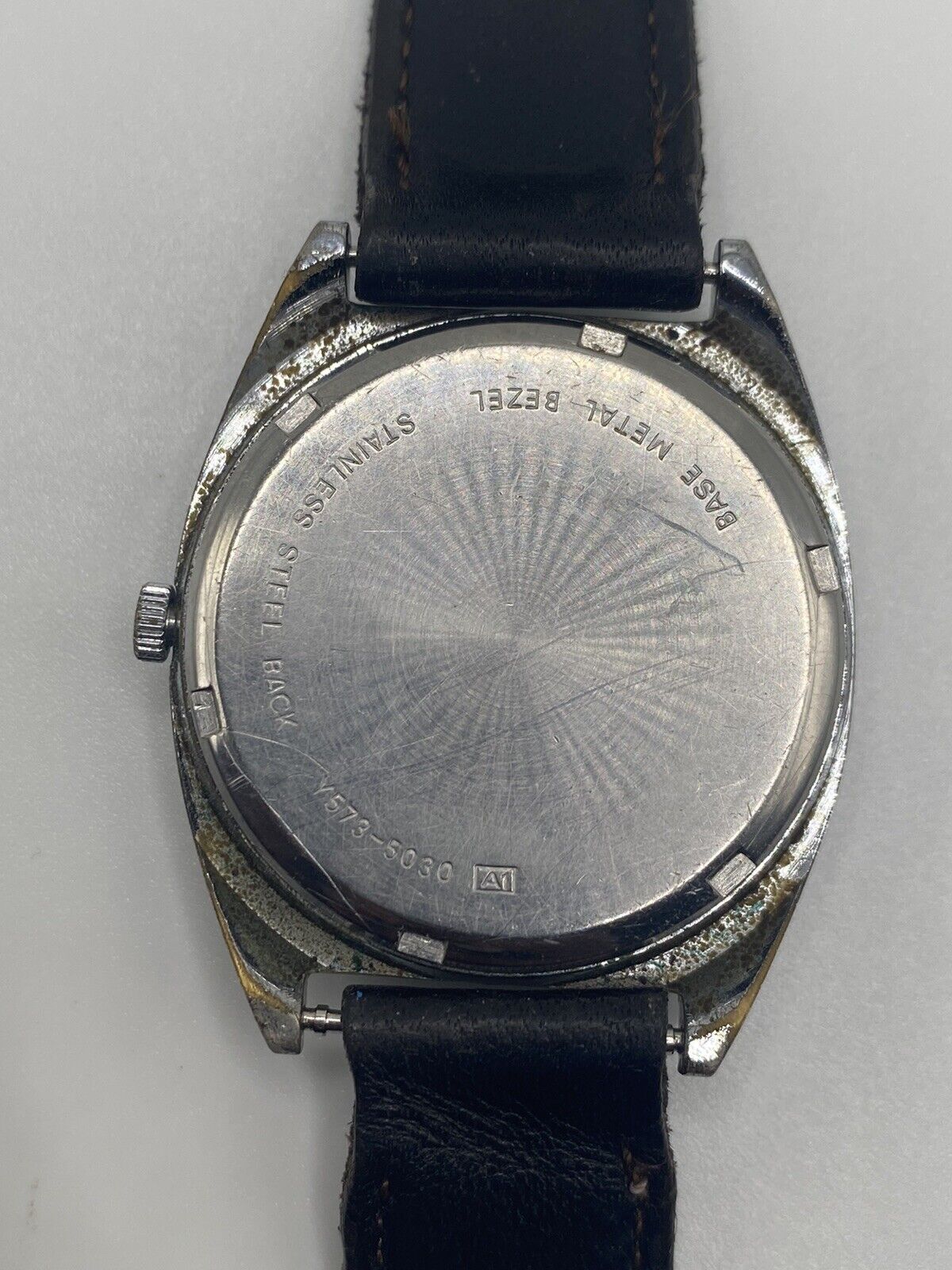 Vintage Lorus Water Resistant Quartz Watch Y573-5030 Stainless Steel Back