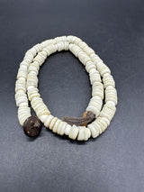 A87 White Disc Shell Necklace Barrel Clasp Vintage 17” 41Gs