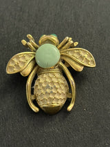 Vintage Bee gold tone large brooch pin 1.5”