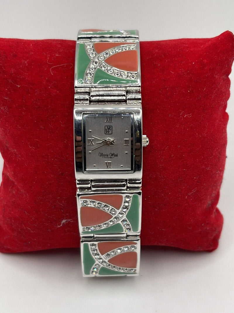Victoria Wieck Bracelet Watch B3696 Excellent condition new battery