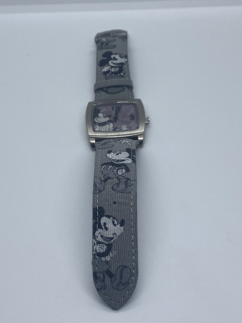 Mickey Mouse Watch Disney Parks Ltd Release Quartz 35mm Classic Original Vintage
