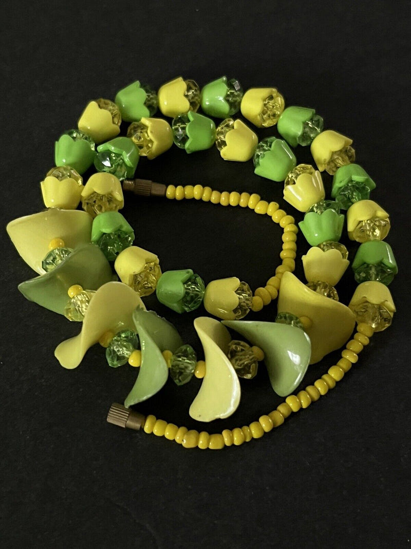 Vintage Plastic Lime Green/Yellow Choker Necklace 18” Long