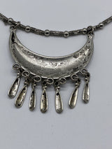 Vintage Inspired Medallion Stone Pendant Silver Tone Choker Necklace