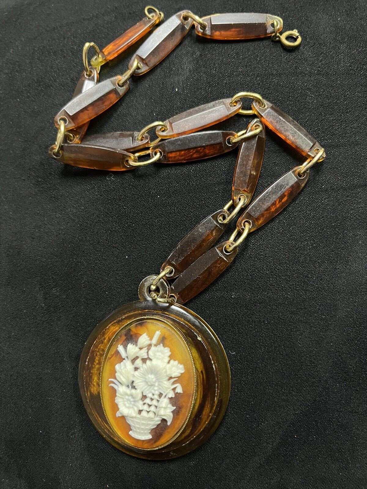Vtge Celluloid Faux Tortoise Cameo Link Pendant Necklace 18” Long