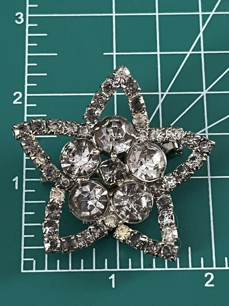 Vintage High-end rhinestone starburst silver tone brooch pin~Unsigned