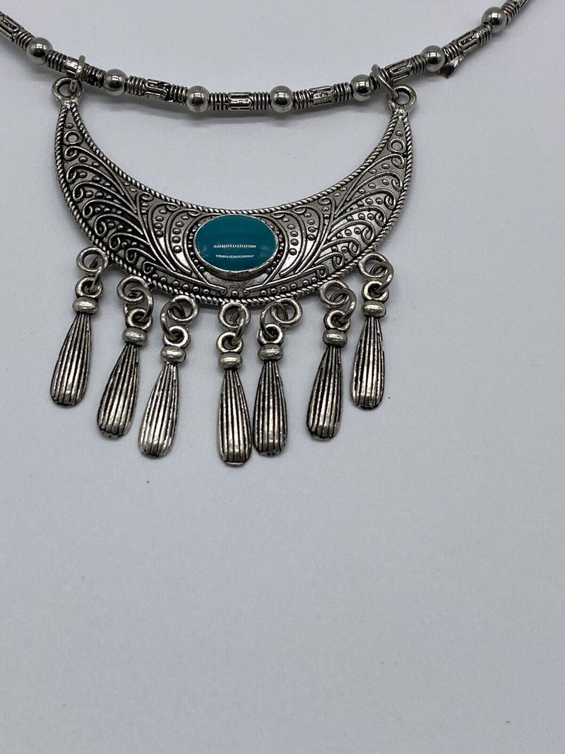 Vintage Inspired Medallion Stone Pendant Silver Tone Choker Necklace